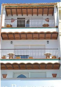 Hotel Pure And Restaurant